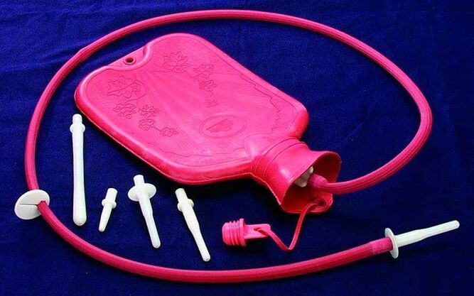Tratamiento con enema para parásitos internos.